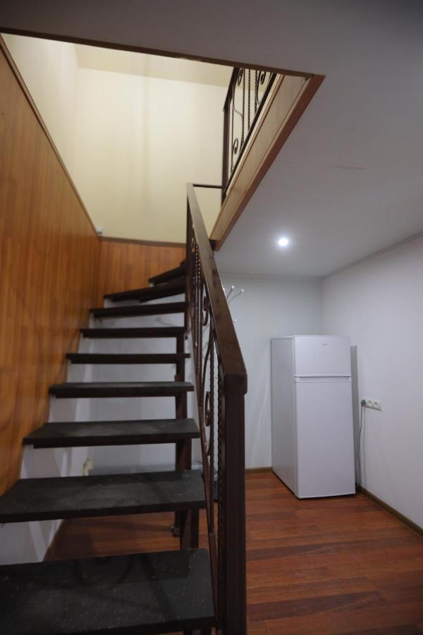 Old Friends Guesthouse غيومري المظهر الخارجي الصورة