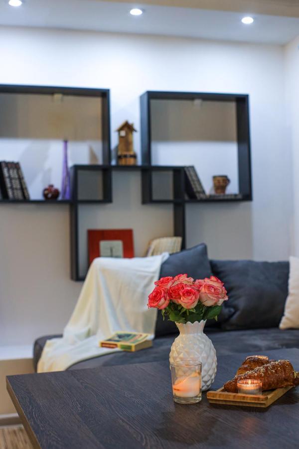 Old Friends Guesthouse غيومري المظهر الخارجي الصورة